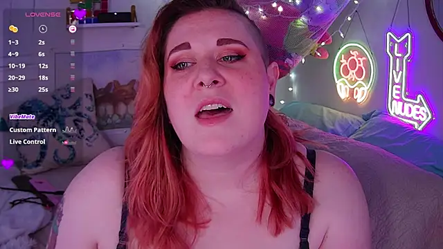 Snapshot of opalreigning chatting on 7, 3, 2025 opalreigning online show from 7, 3, 2025
