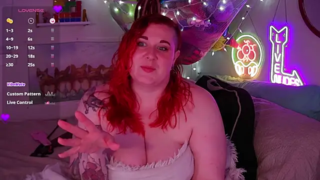 Snapshot of opalreigning chatting on 12, 9, 2025 opalreigning online show from 12, 9, 2025