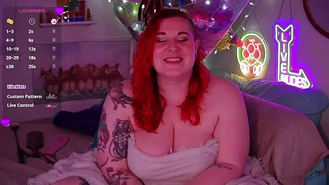 Snapshot of opalreigning chatting on 14, 9, 2025 opalreigning online show from 14, 9, 2025