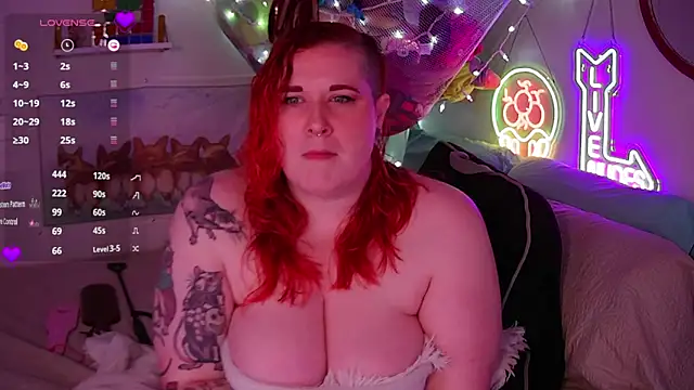 Snapshot of opalreigning chatting on 15, 9, 2025 opalreigning online show from 15, 9, 2025