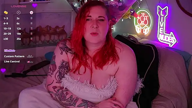 Snapshot of opalreigning chatting on 26, 9, 2025 opalreigning online show from 26, 9, 2025