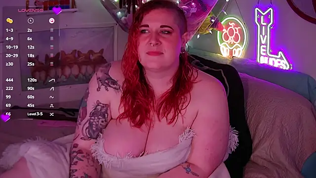 Snapshot of opalreigning chatting on 16, 10, 2025 opalreigning online show from 16, 10, 2025