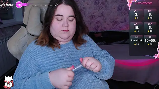 Estelle Hicks online show from 4, 10, 2025