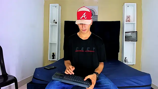 Jhonn Rhyss online show from 2, 12, 2024