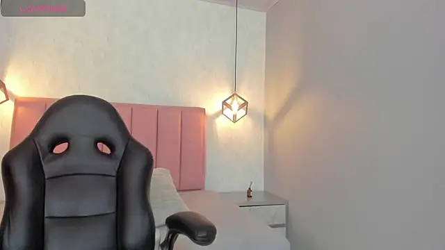 SUNNYCYRUS online show from 31, 10, 2025