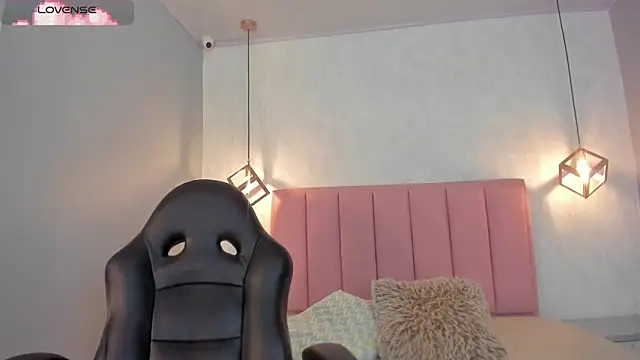 SUNNYCYRUS online show from 20, 11, 2025