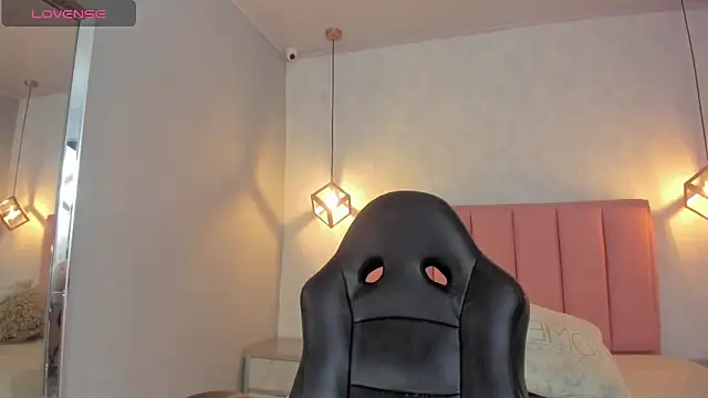 SUNNYCYRUS online show from 11, 2, 2026