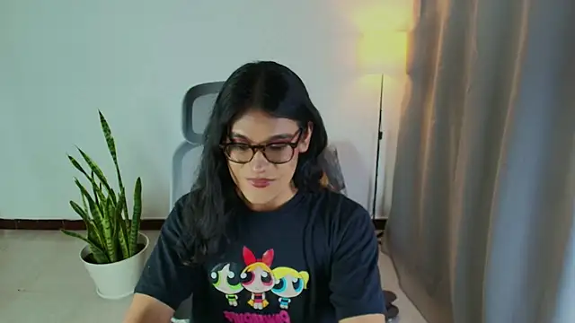 Snapshot of vitta_alfayed chatting on 13, 11, 2025 vitta alfayed online show from 13, 11, 2025