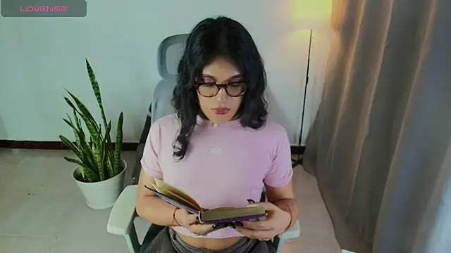 Snapshot of vitta_alfayed chatting on 18, 11, 2025 vitta alfayed online show from 18, 11, 2025