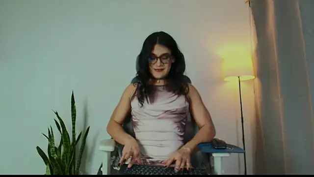 Snapshot of vitta_alfayed chatting on 29, 11, 2025 vitta alfayed online show from 29, 11, 2025