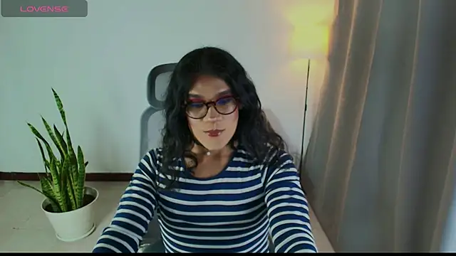 Snapshot of vitta_alfayed chatting on 3, 12, 2025 vitta alfayed online show from 3, 12, 2025