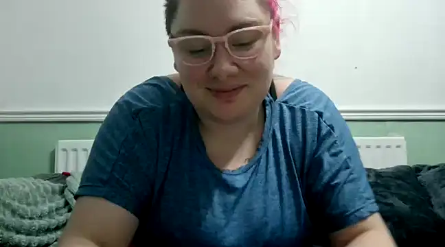 Snapshot of Bustycurves chatting on 1, 12, 2024 Bustycurves online show from 1, 12, 2024