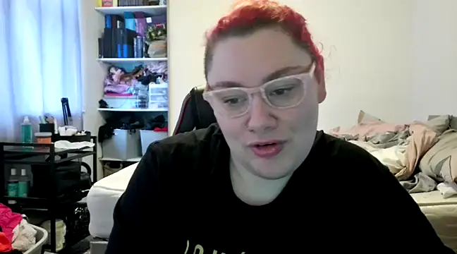 Snapshot of Bustycurves chatting on 17, 12, 2024 Bustycurves online show from 17, 12, 2024