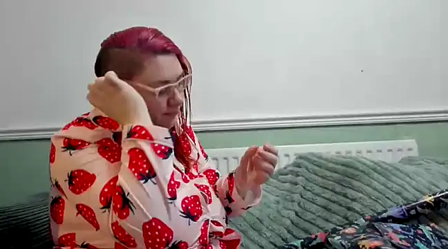 Snapshot of Bustycurves chatting on 19, 12, 2024 Bustycurves online show from 19, 12, 2024