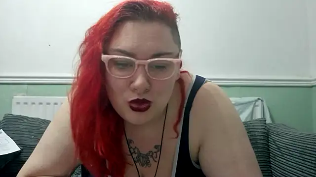 Snapshot of Bustycurves chatting on 14, 2, 2025 Bustycurves online show from 14, 2, 2025