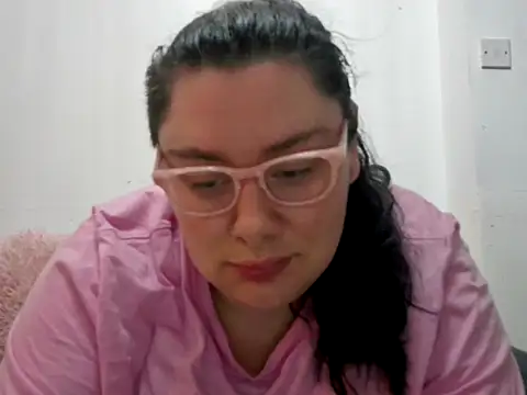 Snapshot of Bustycurves chatting on 2, 10, 2025 Bustycurves online show from 2, 10, 2025