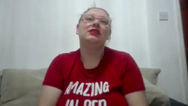 Snapshot of Bustycurves chatting on 25, 10, 2025 Bustycurves online show from 25, 10, 2025