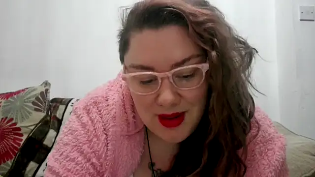 Snapshot of Bustycurves chatting on 16, 11, 2025 Bustycurves online show from 16, 11, 2025