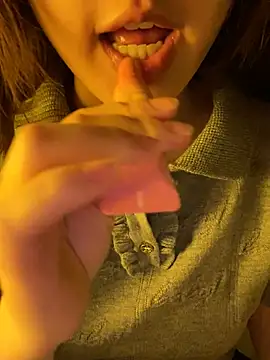 minmin2kk5 online show from 12, 3, 2026