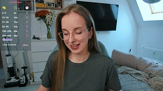 violet blue eyes online show from 7, 4, 2026