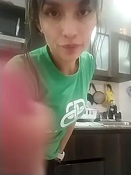 Snapshot of manu_lara chatting on 5, 3, 2025 manu lara online show from 5, 3, 2025
