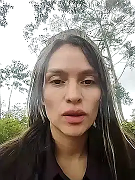 Snapshot of manu_lara chatting on 17, 9, 2025 manu lara online show from 17, 9, 2025