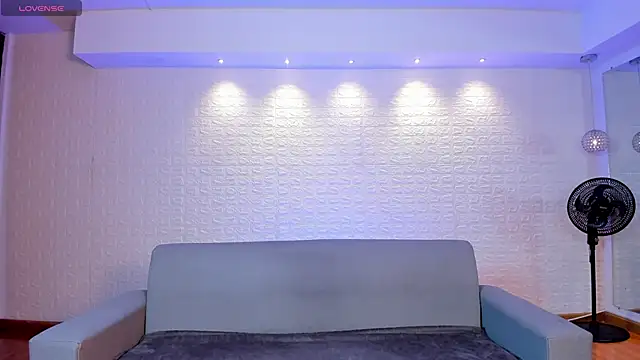 violet scott online show from 4, 3, 2025