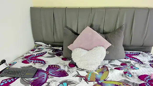 Cherllynn online show from 3, 12, 2025