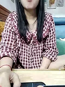 cream1299 online show from 23, 2, 2025