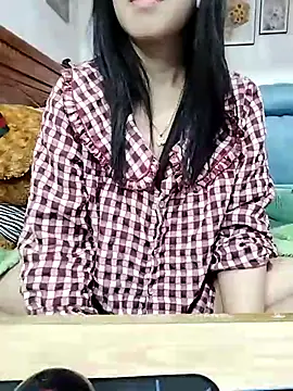 cream1299 online show from 8, 3, 2025