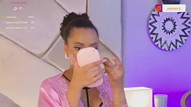 Nahomi King online show from 25, 2, 2025