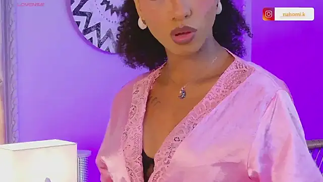 Nahomi King online show from 26, 2, 2025