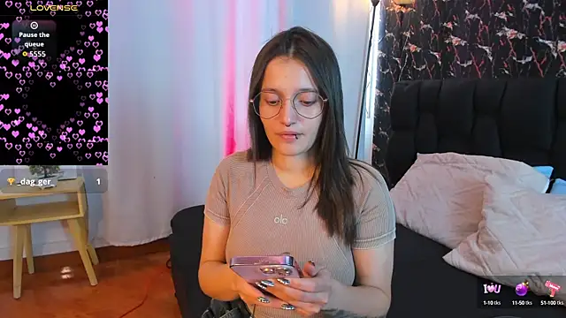 Snapshot of Elecktra_sweet chatting on 13, 10, 2025 Elecktra sweet online show from 13, 10, 2025