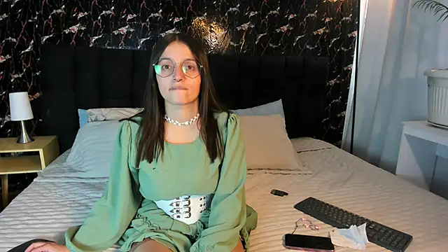 Snapshot of Elecktra_sweet chatting on 18, 10, 2025 Elecktra sweet online show from 18, 10, 2025