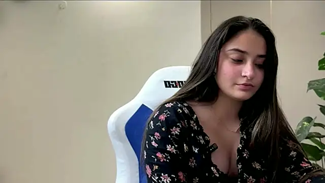 demieliss online show from 7, 4, 2026