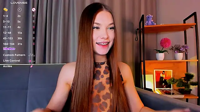  Eva Lee online show from 6, 2, 2025