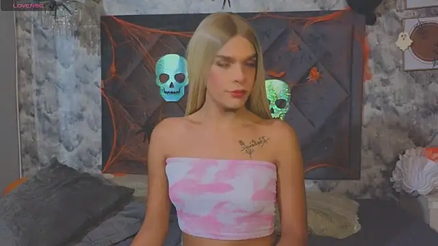 Shantal Joness online show from 25, 10, 2025