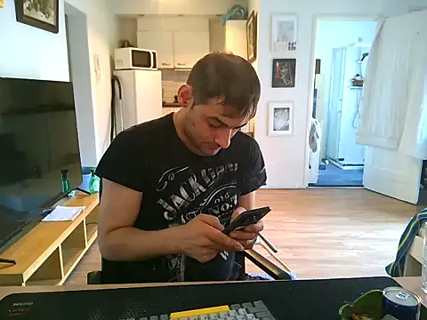 Snapshot of mihaimichael chatting on 15, 7, 2026 mihaimichael online show from 15, 7, 2026