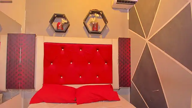 Karoll014 online show from 7, 10, 2025