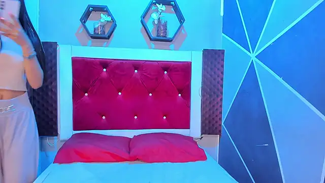 Karoll014 online show from 10, 10, 2025