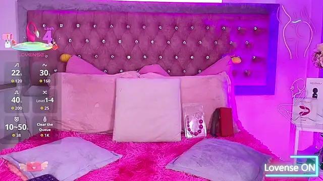 Snapshot of Tayzon_Foxxx chatting on 11, 9, 2025 Tayzon Foxxx online show from 11, 9, 2025