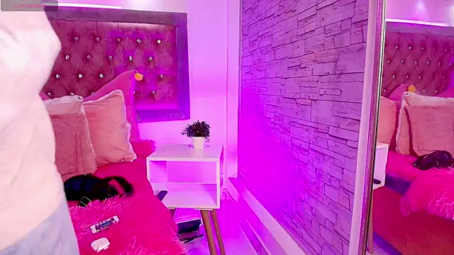 Snapshot of Tayzon_Foxxx chatting on 19, 11, 2025 Tayzon Foxxx online show from 19, 11, 2025