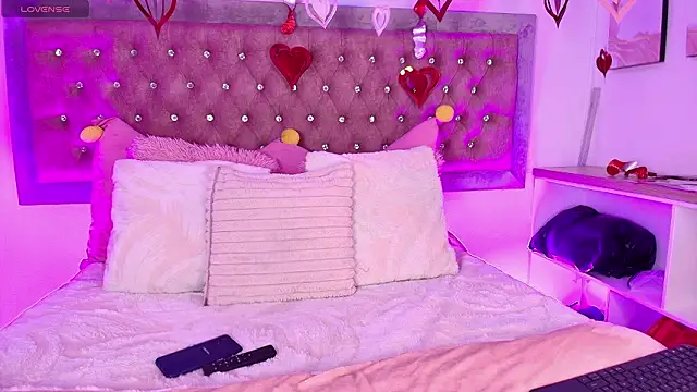 Snapshot of Tayzon_Foxxx chatting on 13, 2, 2026 Tayzon Foxxx online show from 13, 2, 2026