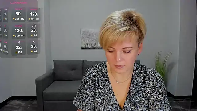 Snapshot of Julia_Wilsone chatting on 7, 12, 2024 Julia Wilsone online show from 7, 12, 2024