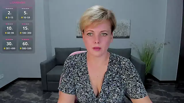 Snapshot of Julia_Wilsone chatting on 14, 1, 2025 Julia Wilsone online show from 14, 1, 2025