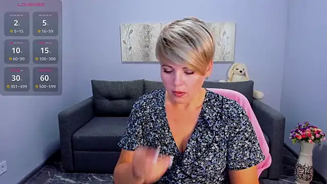 Snapshot of Julia_Wilsone chatting on 1, 10, 2025 Julia Wilsone online show from 1, 10, 2025