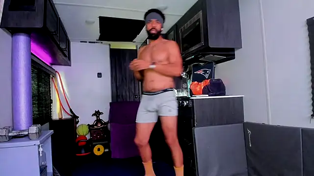 Snapshot of DirtyDrizzy chatting on 5, 2, 2026 DirtyDrizzy online show from 5, 2, 2026