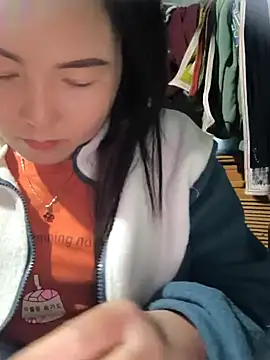 Snapshot of Sweetlove_77 chatting on 31, 12, 2024 Sweetlove 77 online show from 31, 12, 2024