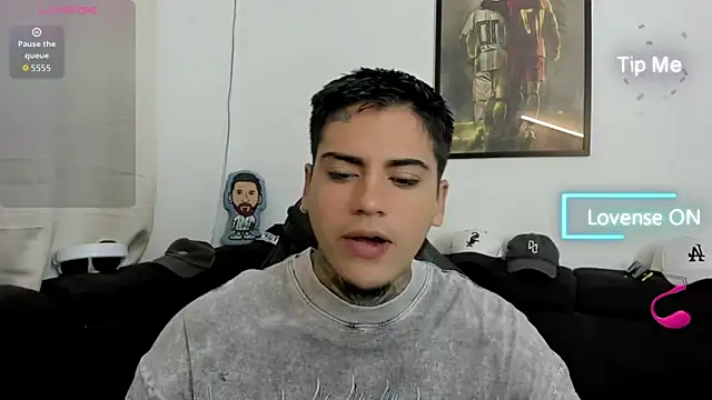 Snapshot of mad_maxxx2 chatting on 17, 11, 2025 mad maxxx2 online show from 17, 11, 2025