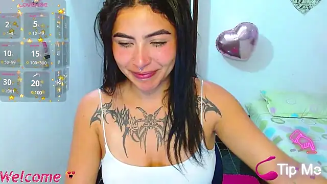 Snapshot of _luna_torres chatting on 12, 12, 2024  luna torres online show from 12, 12, 2024